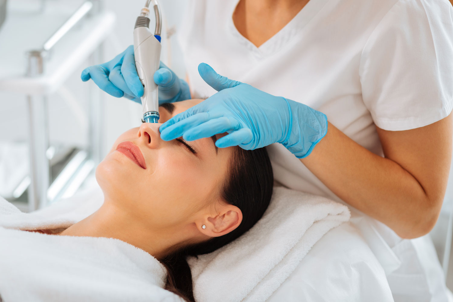 Woman having an Hydrafacial treatment