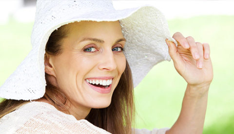 Middle-aged woman wearing a hat