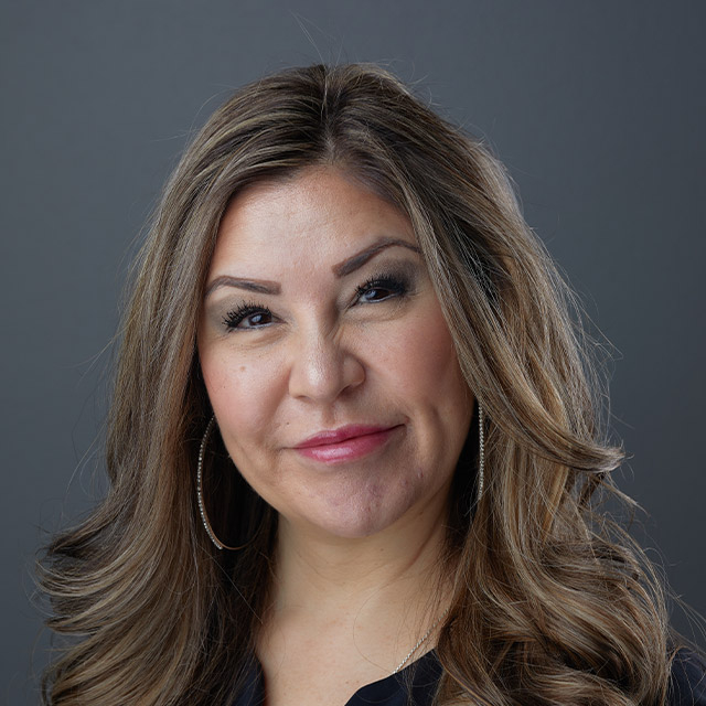 Amy Vigil headshot