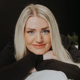 Alex Lackman headshot of Sunflower Spa